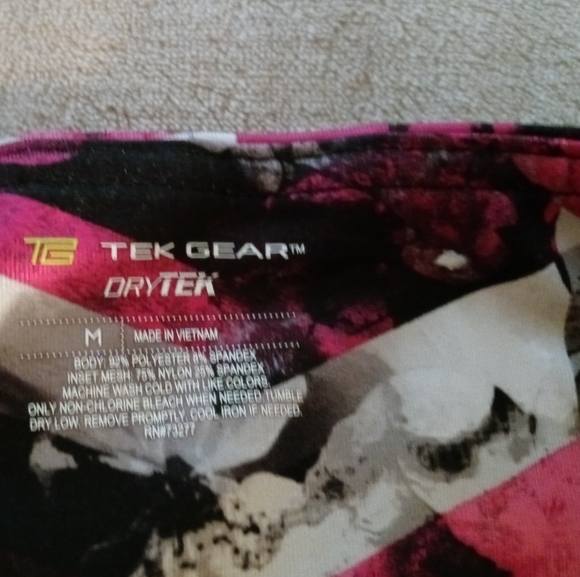 Tek Gear Capri Pants (2) - Picture 4 of 5
